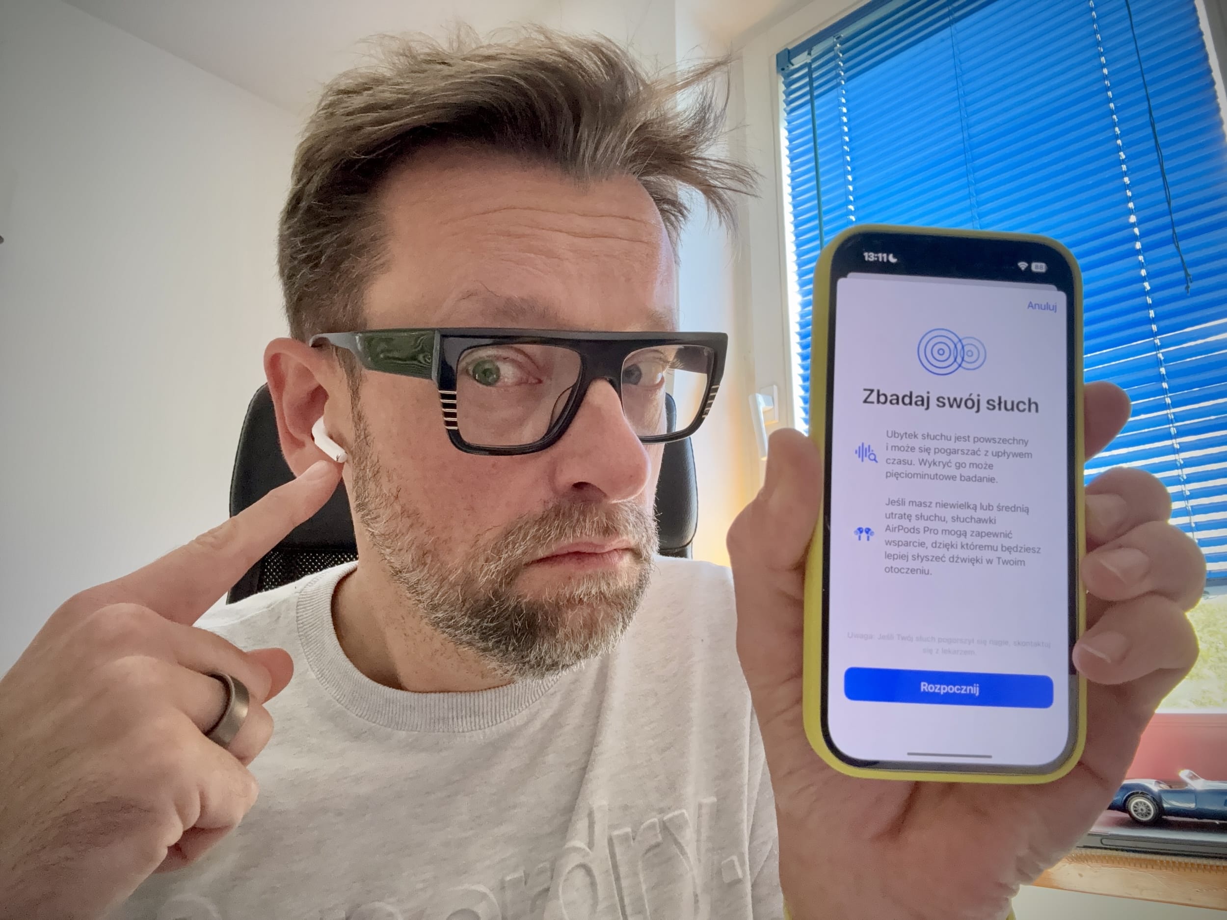 Zdjęcie okładkowe wpisu AirPods Pro 2 stały się w Wielkiej Brytanii oficjalnie aparatami słuchowymi
